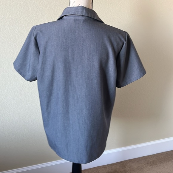 Bundle Figs charcoal grey medium matching scrub top and pants - Picture 5 of 9